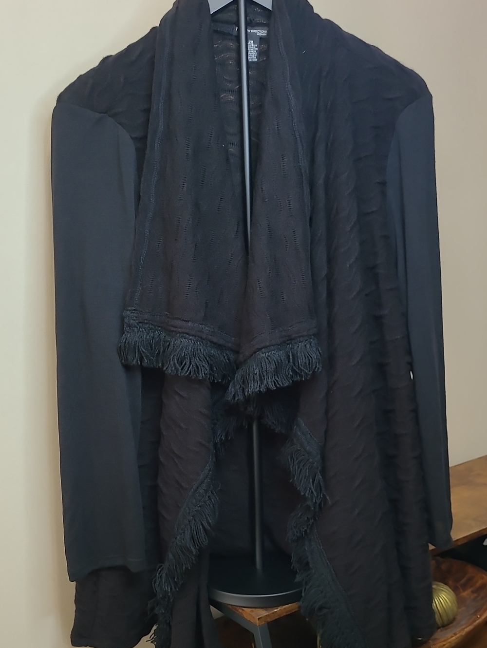 New Directions Women's lightweight Black Shrug with fringe hem size 2X